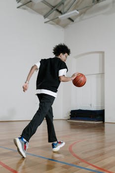 Luottokortilla Ostetut Lentoliput: Miten Maksutapa Vaikuttaa Matkavarauksiin Ja Turvaan